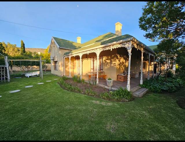 4 BEDROOM HOUSE FOR SALE IN TOP TOWN
